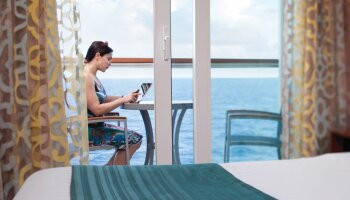 1688994542.3611_c479_Royal Caribbean International Vision of the Seas accomm  balcony.jpg